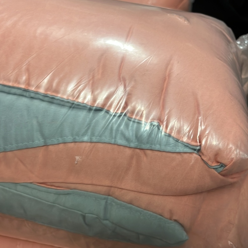 Comforter Queen 200 GSM Microfiber Filling/Lightweight Super Soft Reversible - Picture 5 of 5